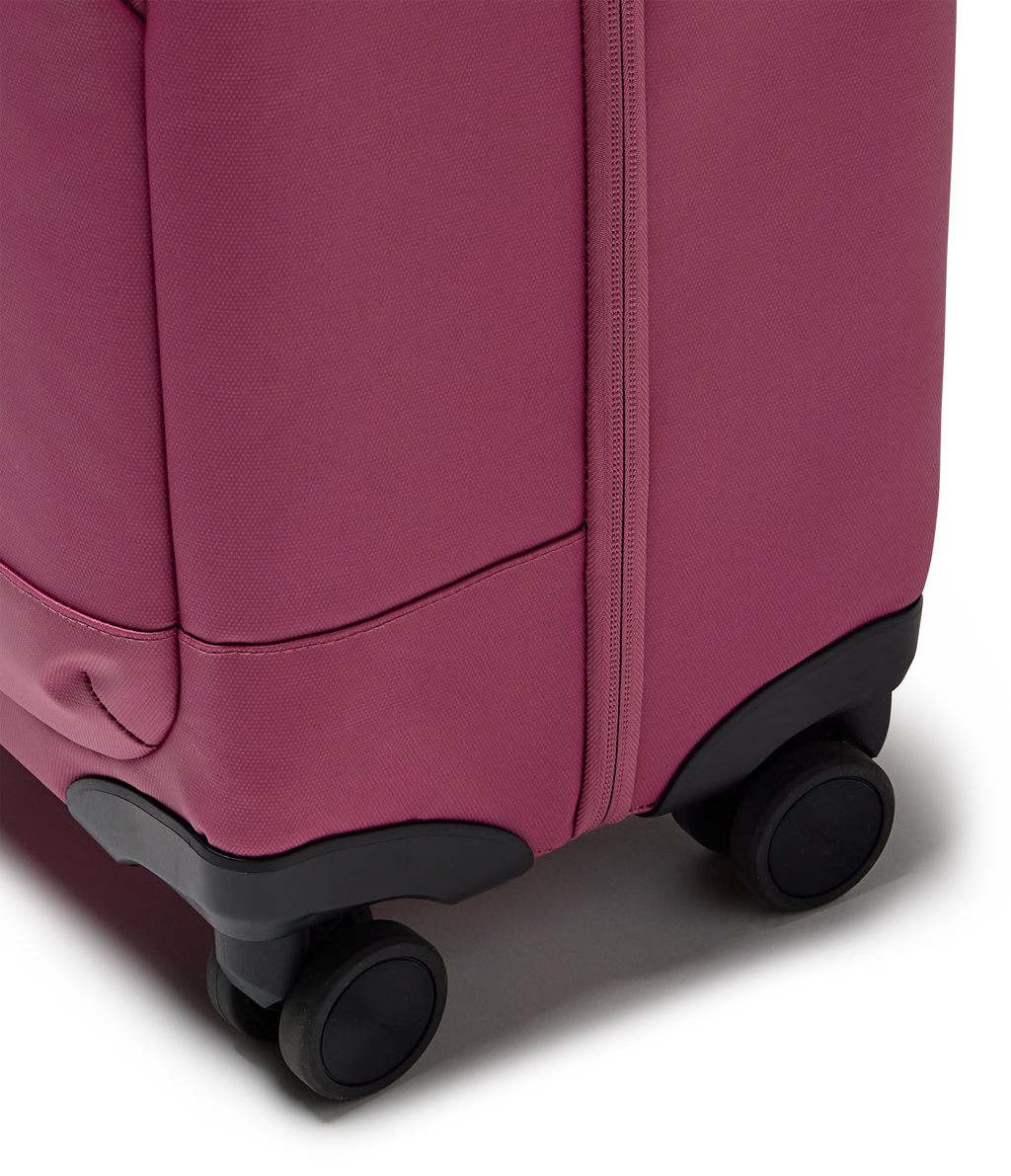 Good Latitude 22 Carry On